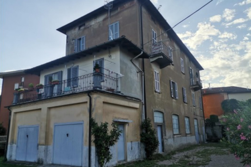 restauro-e-rifacimento-facciate-luino-2