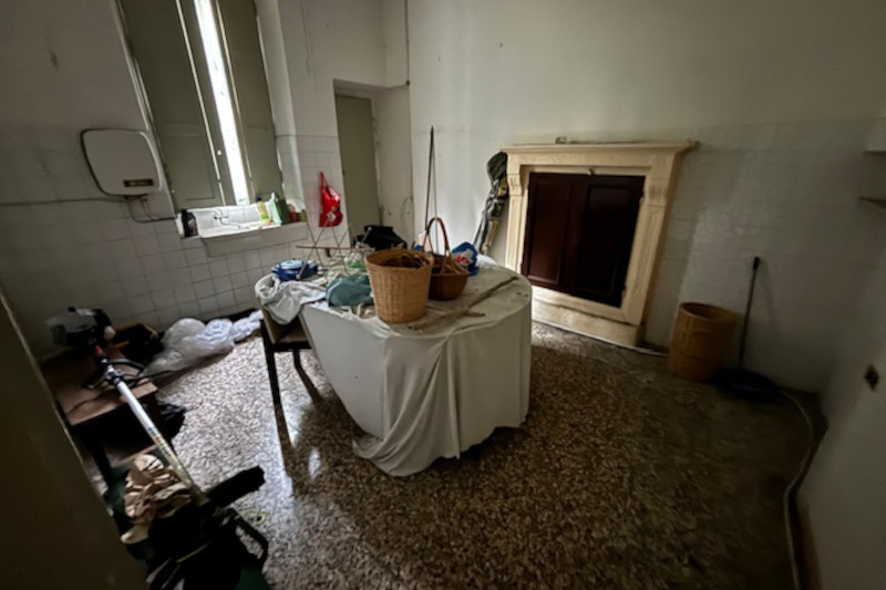 recupero-riqualificazione-edificio-storico-porto-ceresio-PRIMA-005